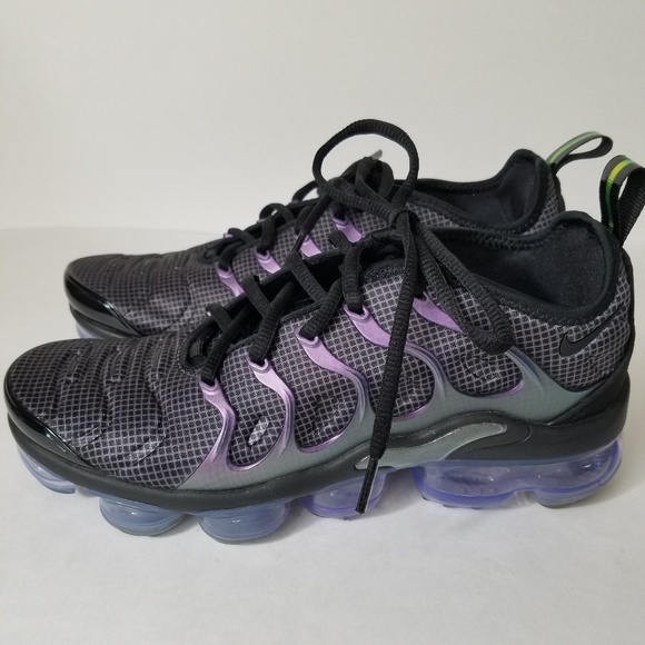 kids nike vapormax plus